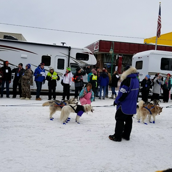 Meet your Posher, Amanda - Picture 3 of 4